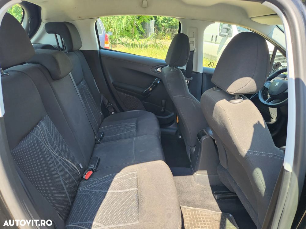 Peugeot 208 1.4 HDi FAP STT Active - 9