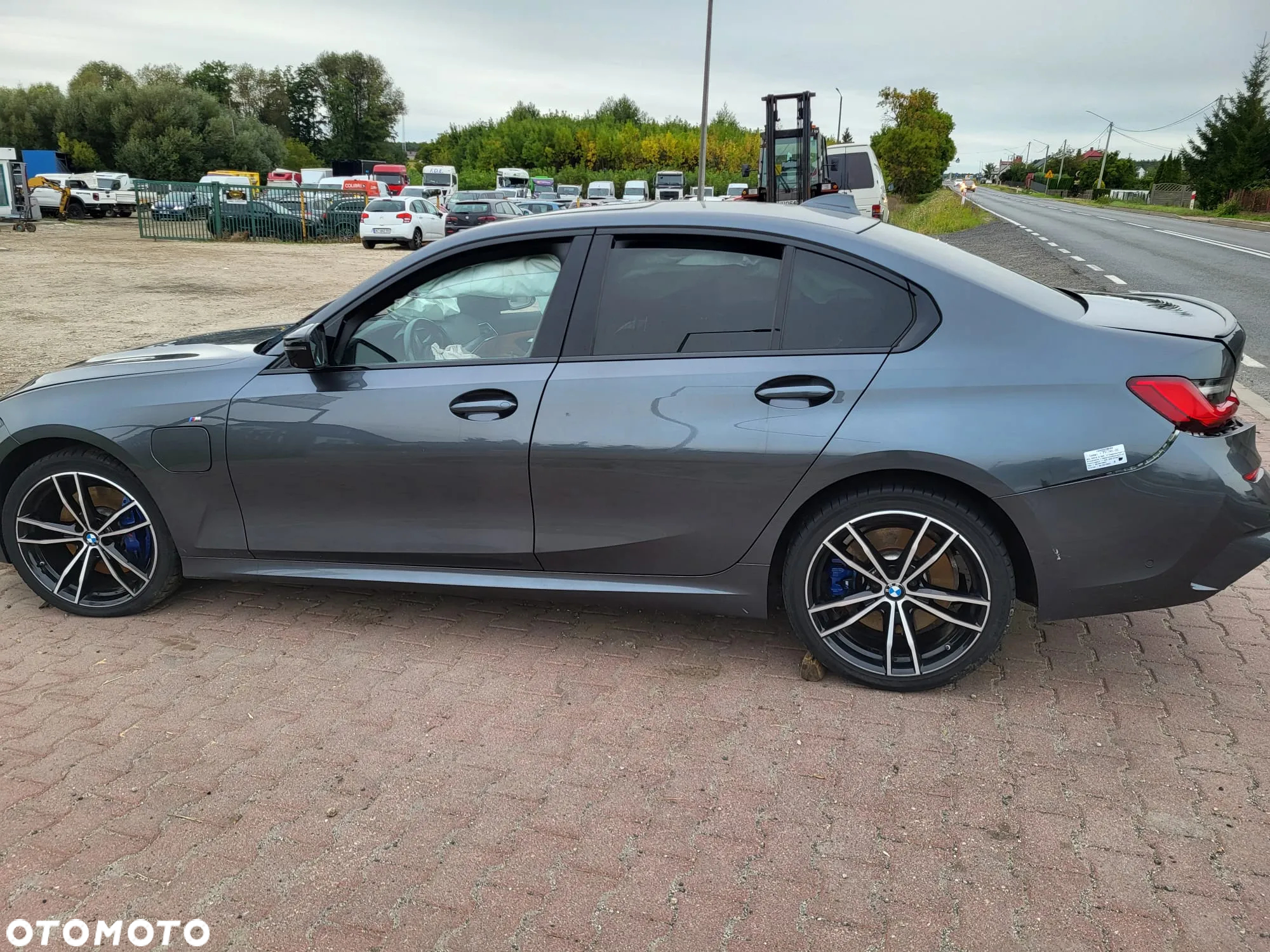 BMW Seria 3 330e PHEV xDrive sport - 13