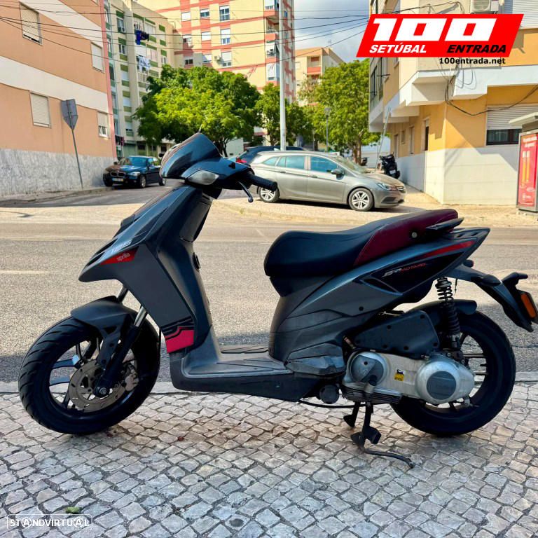 Aprilia SR 125 - 29
