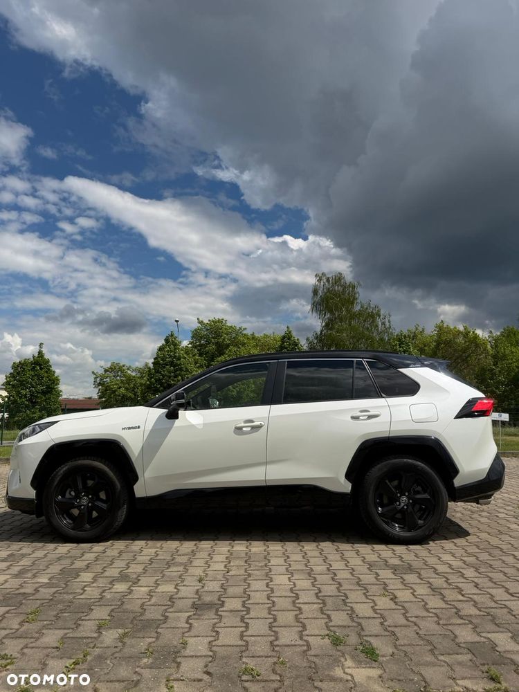 Toyota RAV4 - 8