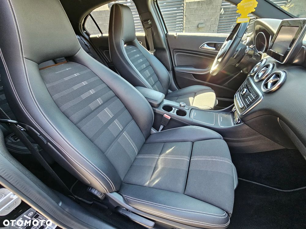Mercedes-Benz Klasa A 180 7G-DCT Peak Edition - 15