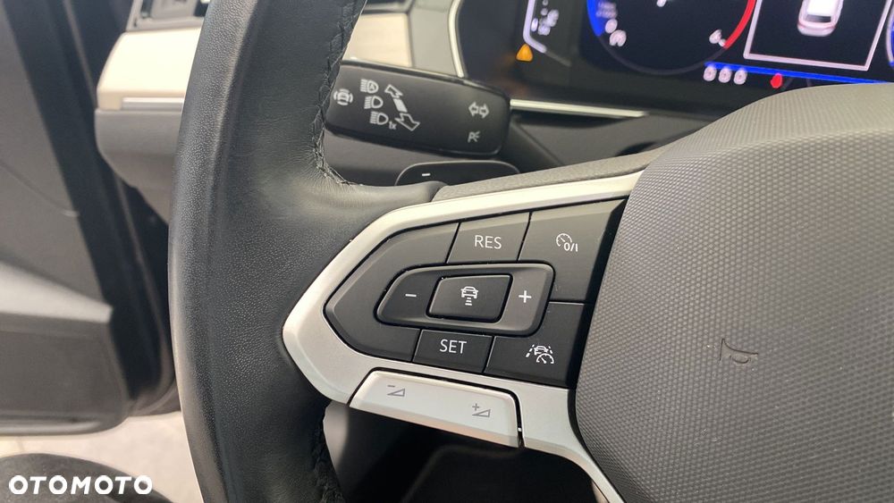 Volkswagen Passat - 23