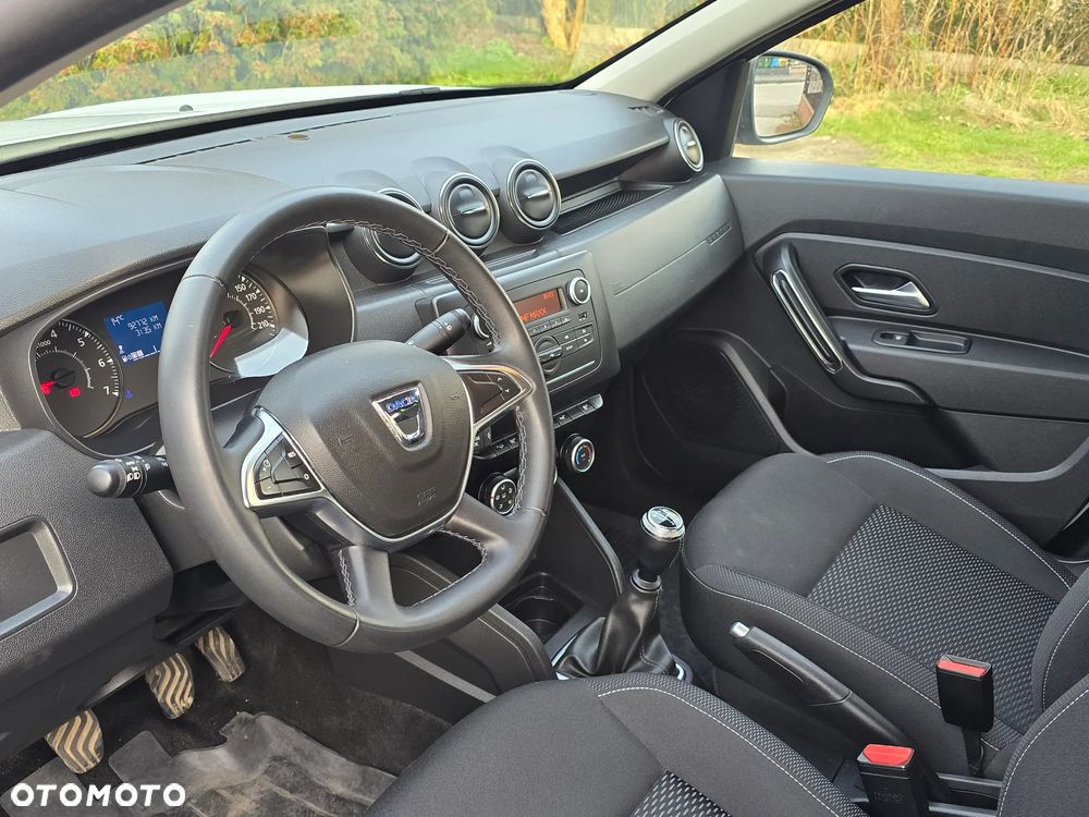 Dacia Duster 1.6 SCe Comfort 4WD - 7