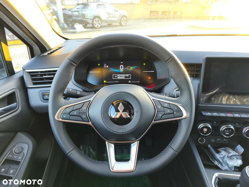 Mitsubishi Colt 1.0T Invite Style Cold - 9