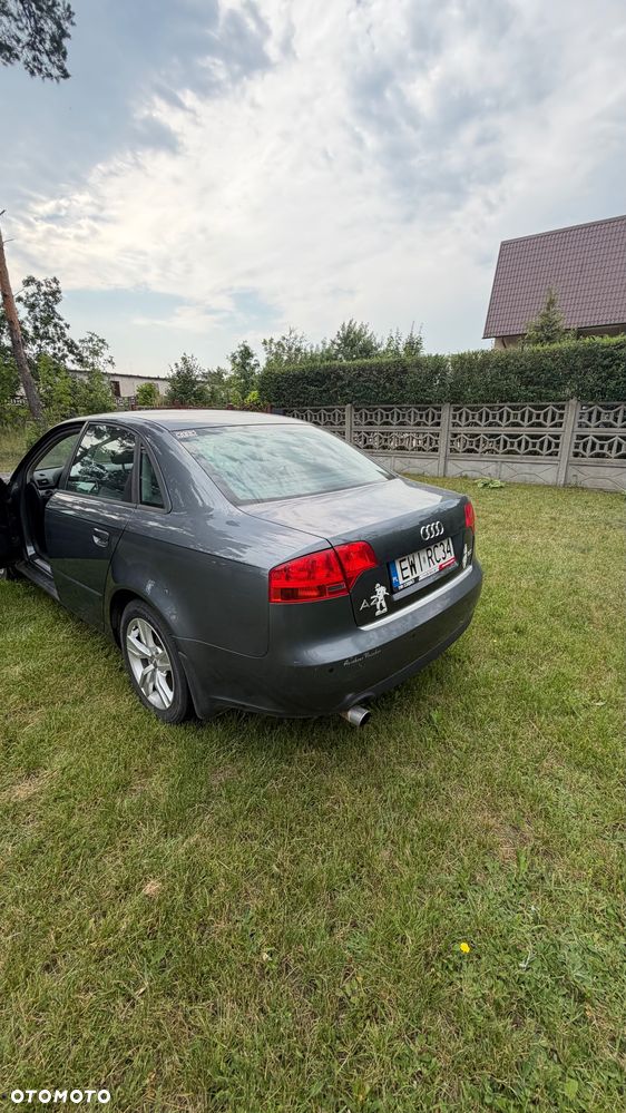 Audi A4 Limousine - 7
