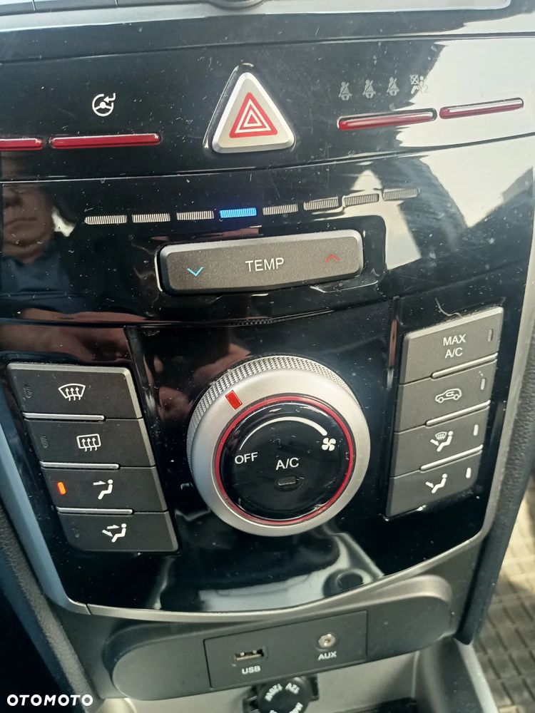 SsangYong/KGM Tivoli 1.6 Quartz - 10