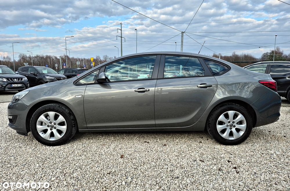 Opel Astra 1.6 Executive EU6 - 8