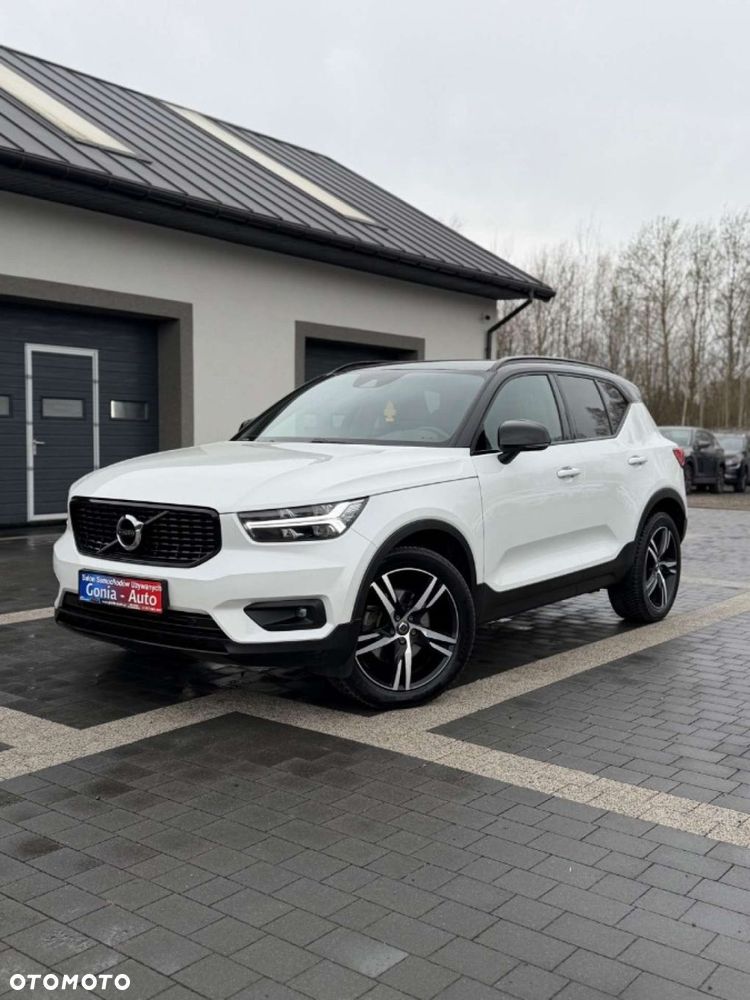 Volvo XC 40 D4 AWD R-Design (Intro Edition) - 1