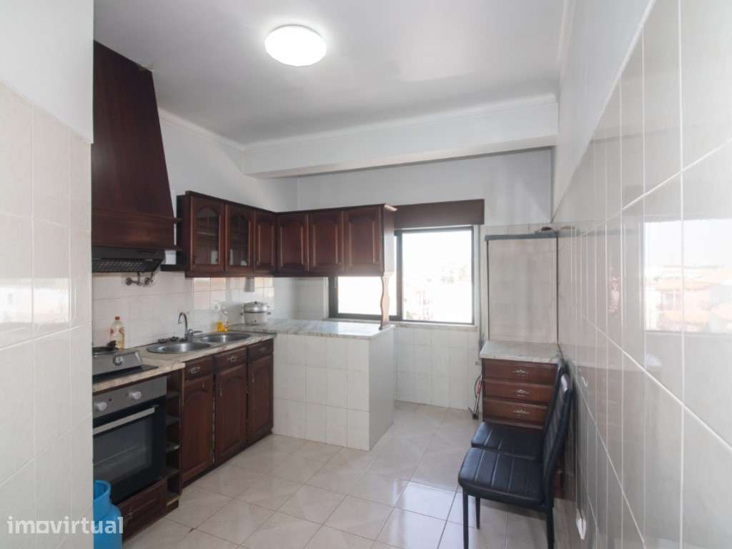 T3 para Remodelar no Centro de Samora Correia | Excelente Potencial - Grande imagem: 2/32