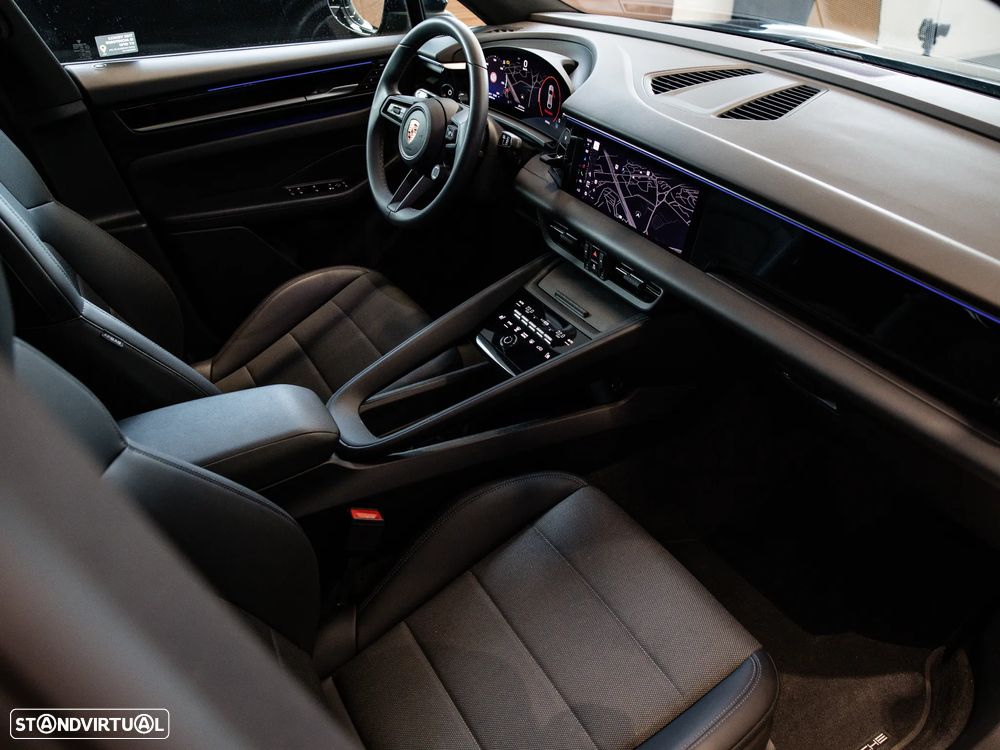 Porsche Macan Electric - 33