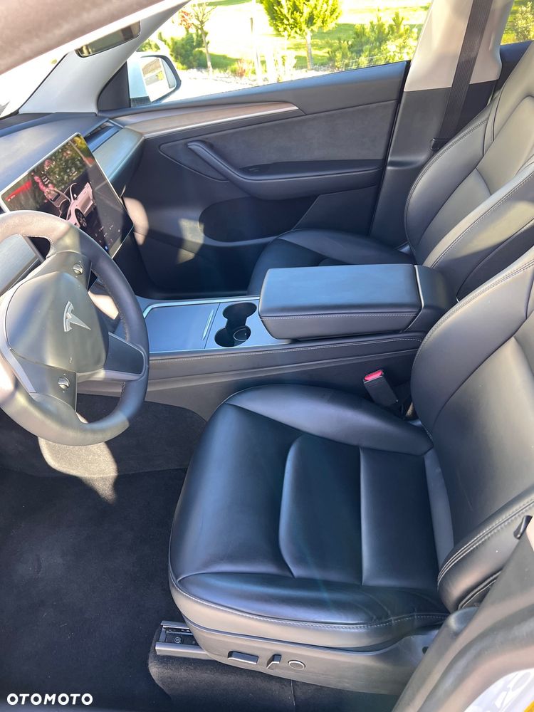 Tesla Y RWD - 17