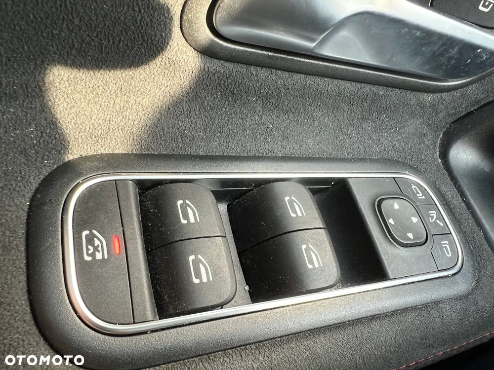 Mercedes-Benz CLA 180 AMG Line 7G-DCT - 18