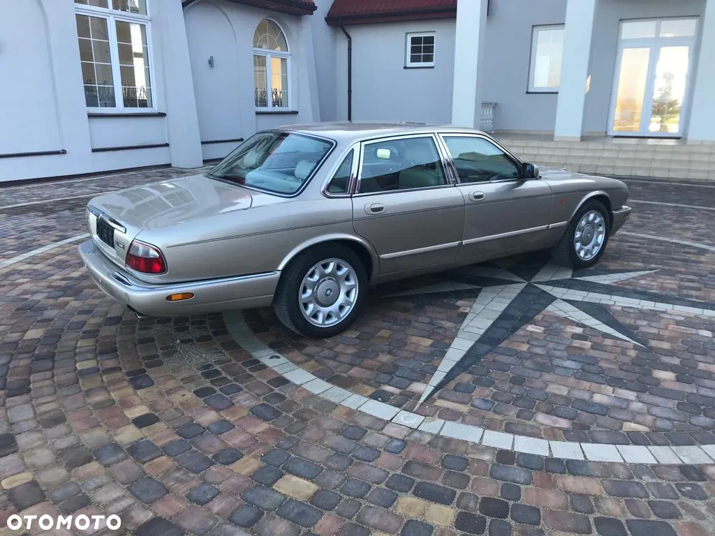 Jaguar XJ Sovereign 4.0 - 11