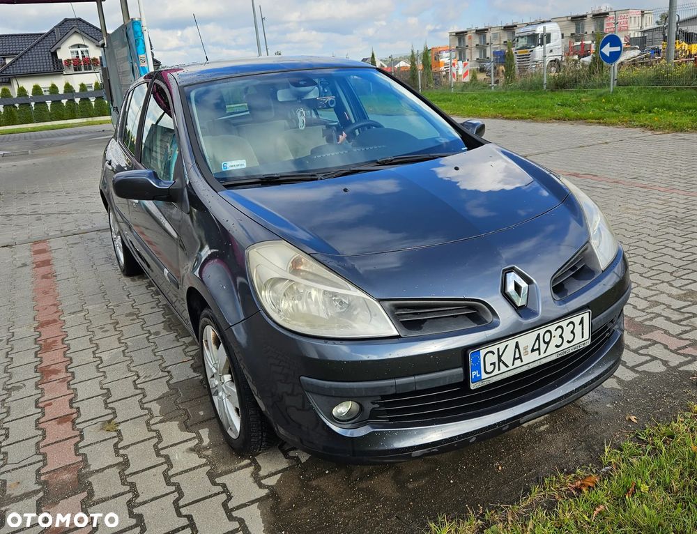 Renault Clio - 8