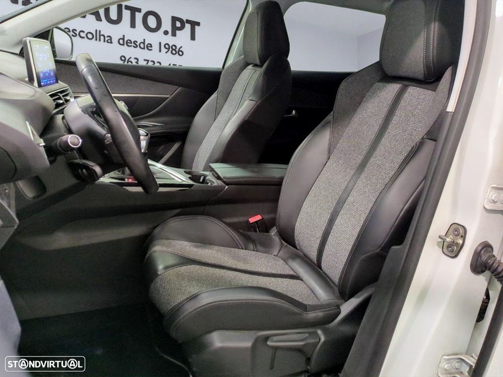 Peugeot 3008 1.2 PureTech Allure - 8