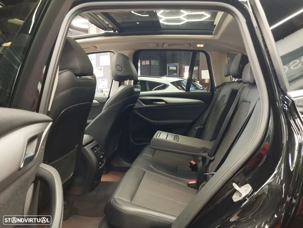 BMW X3 18 d sDrive Advantage Auto - 16