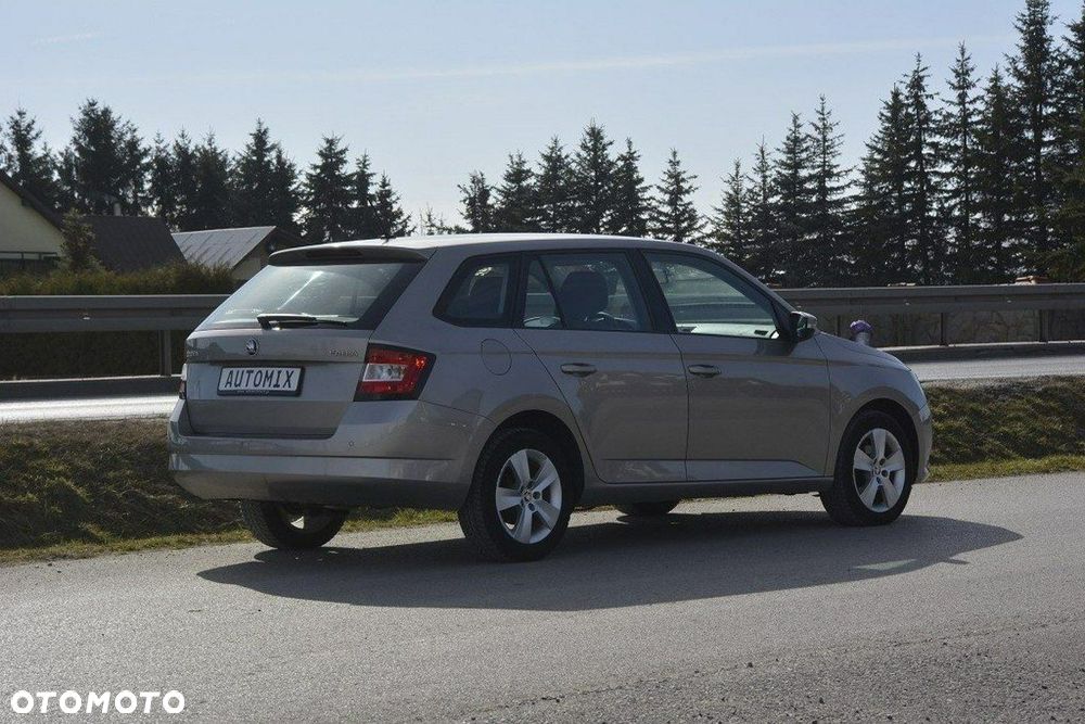 Skoda Fabia - 10