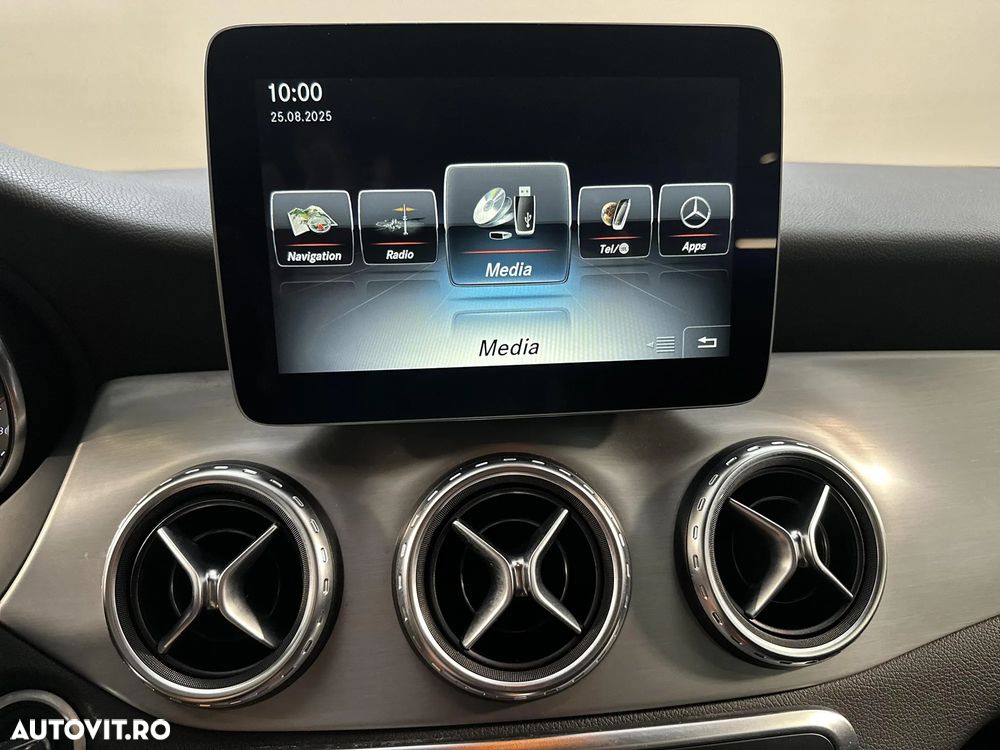 Mercedes-Benz GLA 250 4Matic 7G-DCT AMG Line - 17