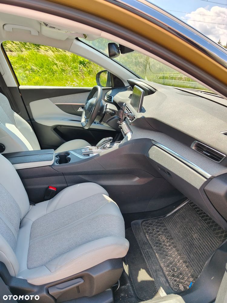 Peugeot 3008 1.6 BlueHDi Allure S&S EAT6 - 21