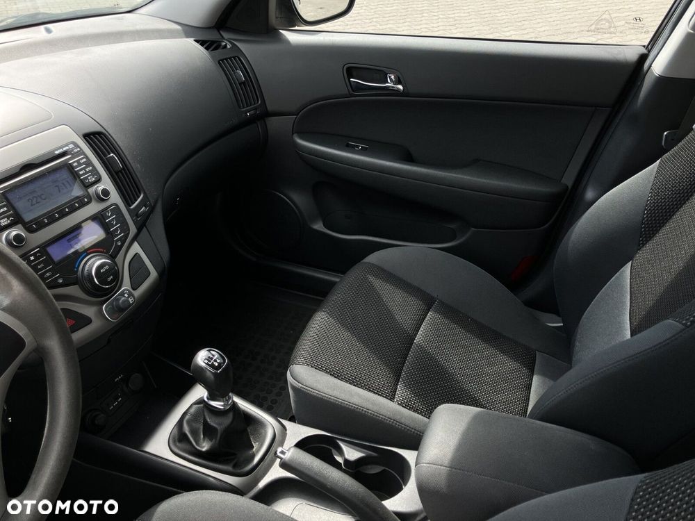Hyundai i30 1.6 Classic - 14