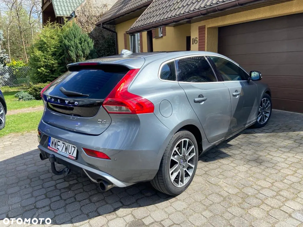 Volvo V40 D4 Drive-E R-Design Summum - 4