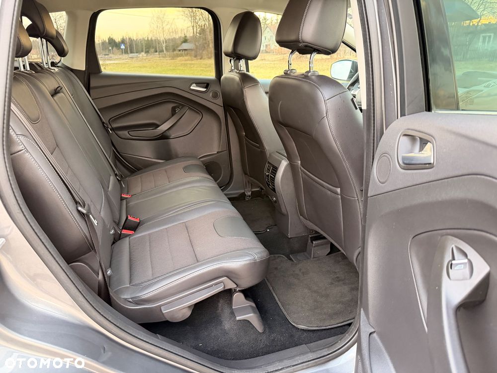 Ford Kuga 2.0 TDCi 4x4 Titanium - 24