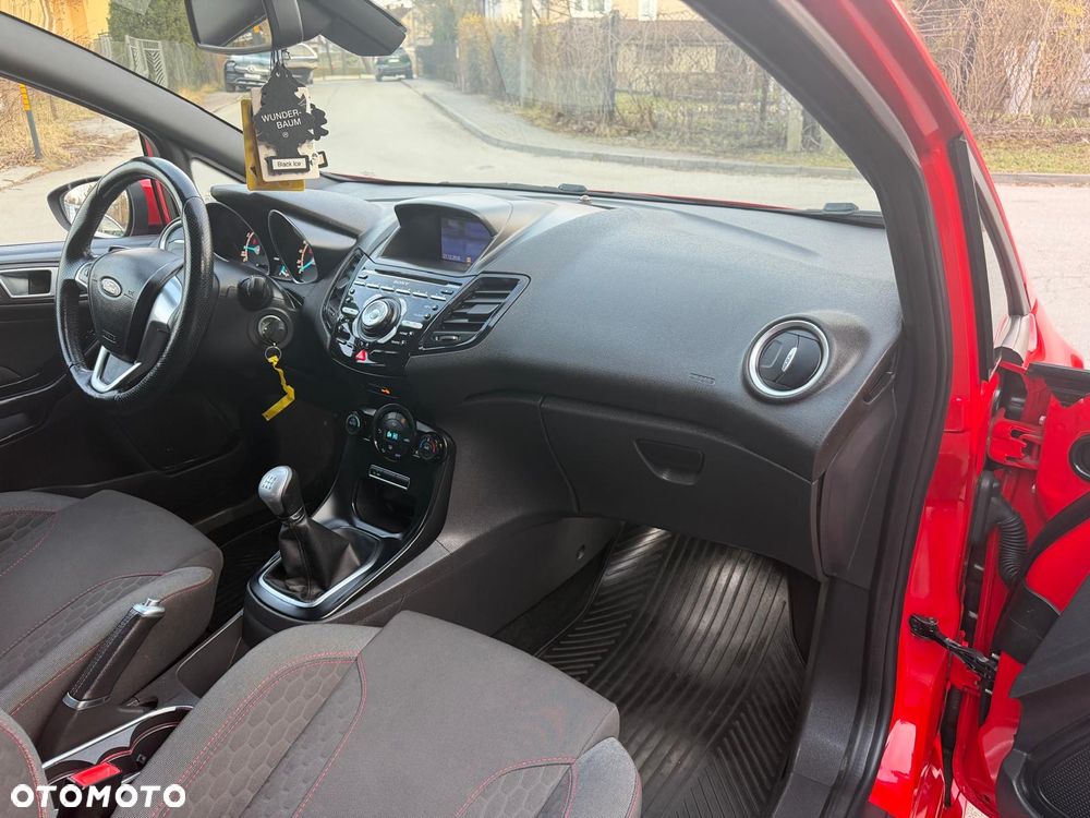 Ford Fiesta 1.0 EcoBoost S&S ST-LINE - 28