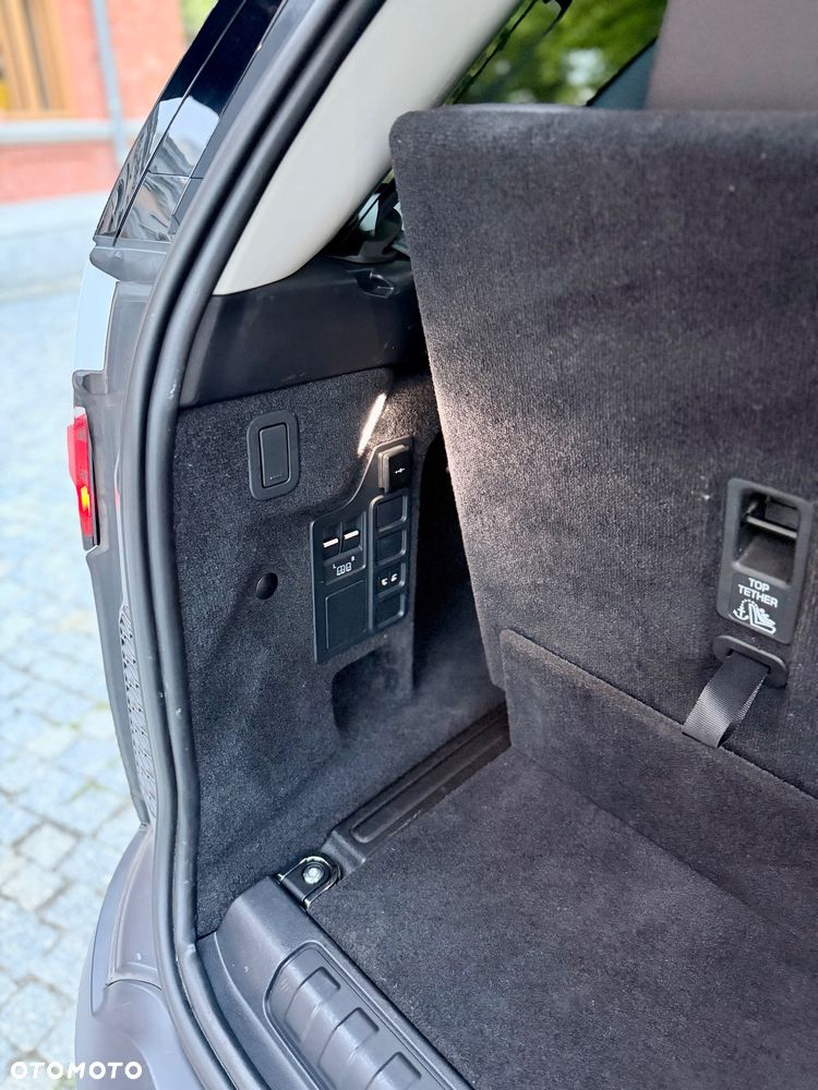 Land Rover Discovery 2.0 P300 S - 16