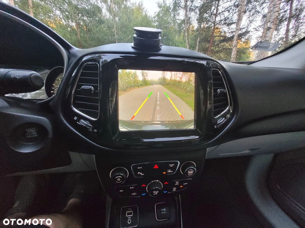 Jeep Compass - 35