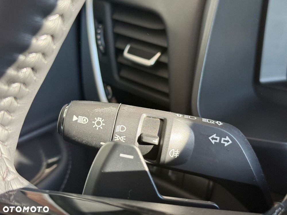 Nissan Qashqai 1.3 DIG-T MHEV Premiere Edition Xtronic - 20