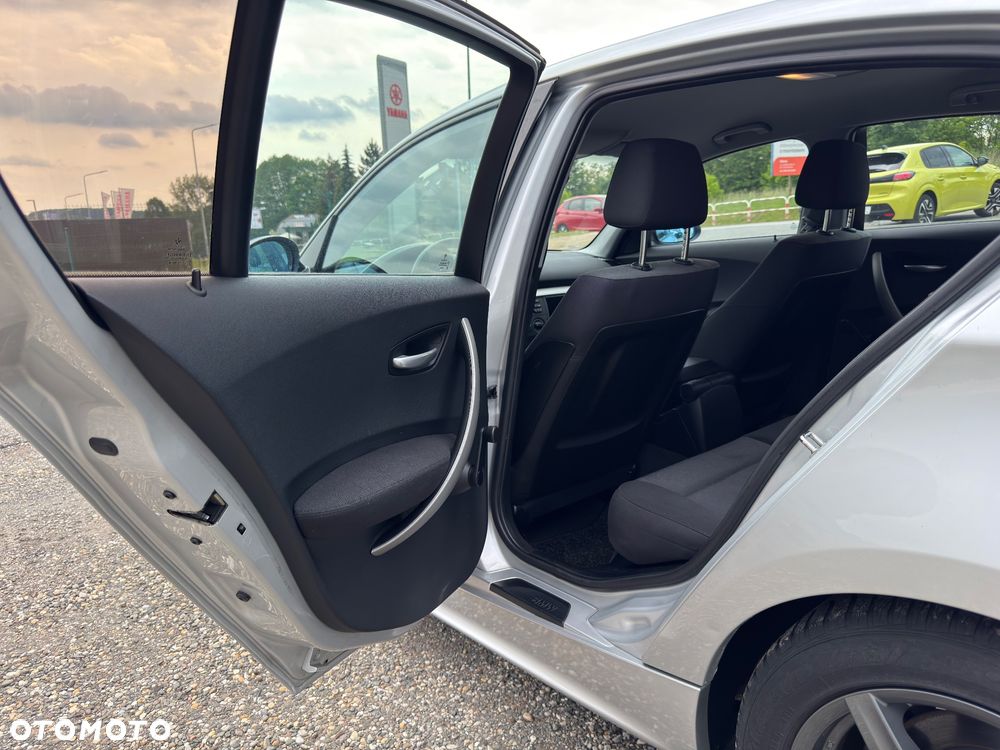 BMW Seria 1 - 23