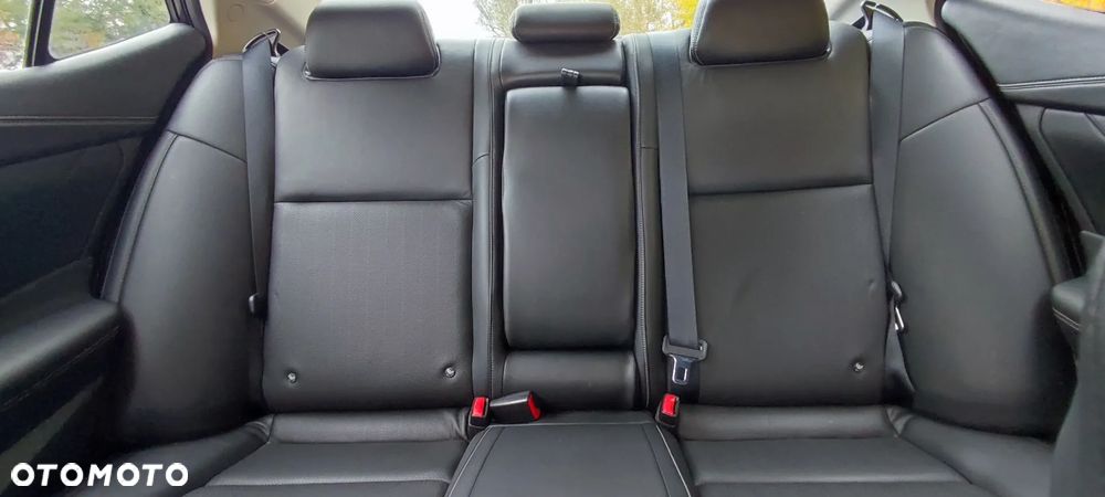 Nissan Maxima - 28