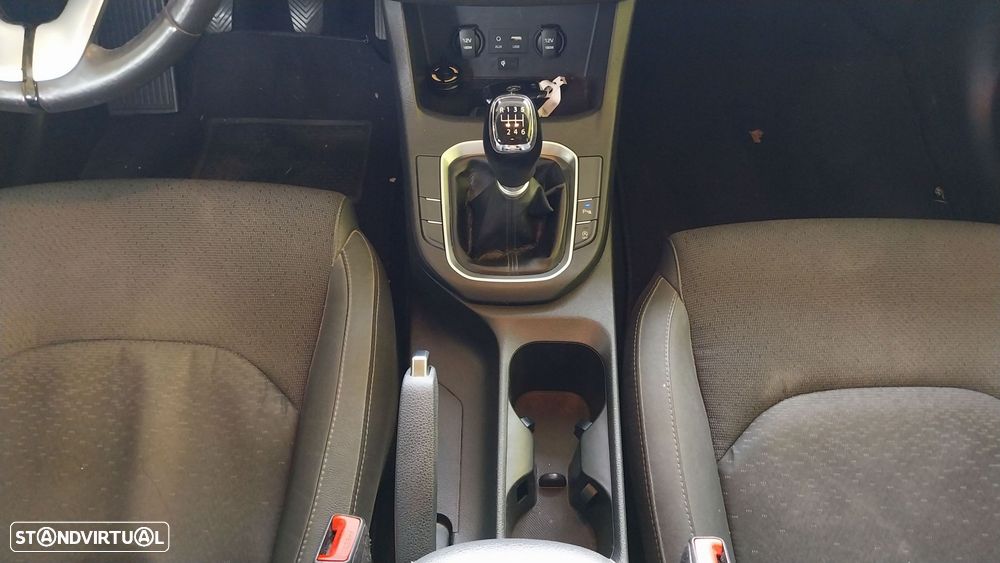 Hyundai i30 SW 1.6 CRDi Comfort - 17