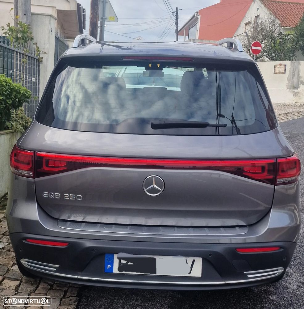 Mercedes-Benz EQB 250 Edition 1 - 2