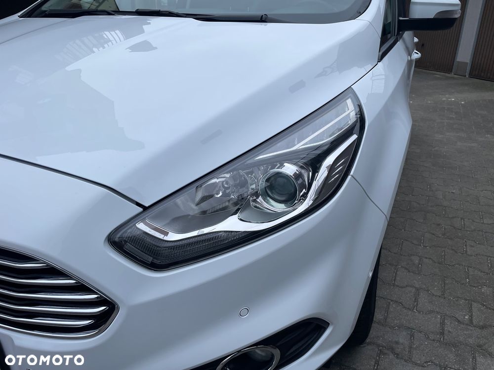 Ford S-Max - 10