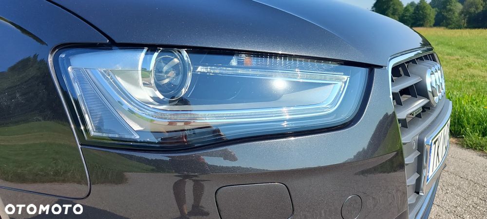 Audi A4 Avant 2.0 TDI DPF quattro S tronic Attraction - 12