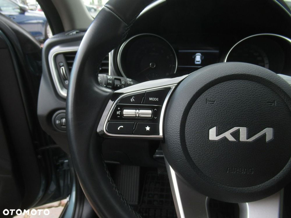 Kia Ceed 1.5 T-GDI M - 12