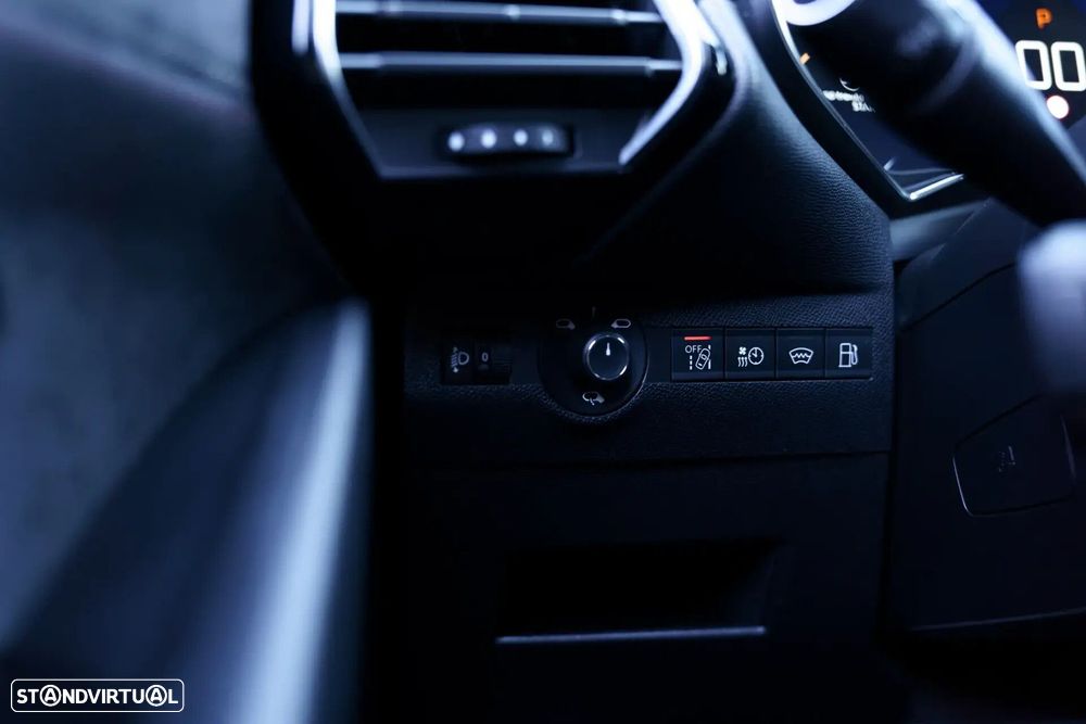 DS DS7 Crossback - 28