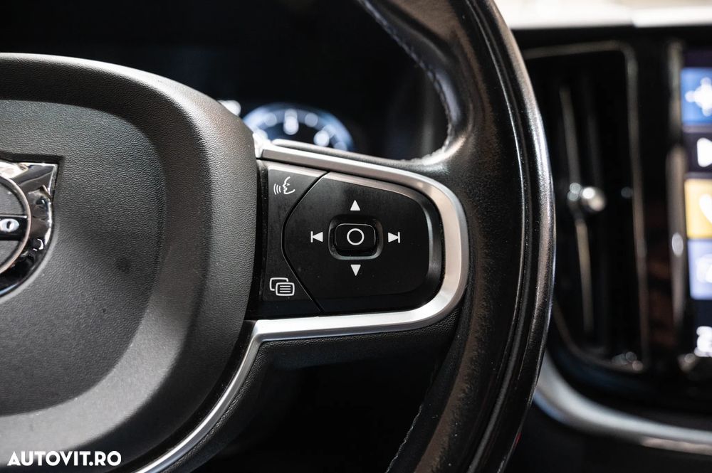 Volvo XC 60 B4 D AWD Geartronic Momentum - 20