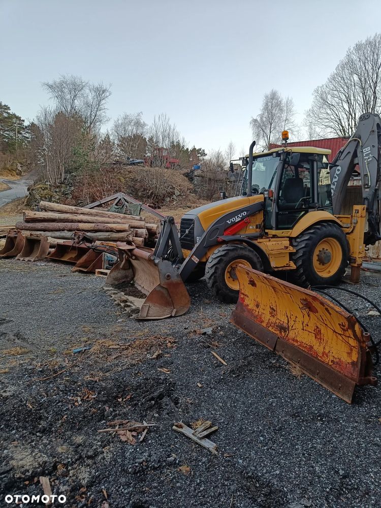 Volvo Bl 71, ROK 2003 Z przodu szuflada 4 w 1. - 16