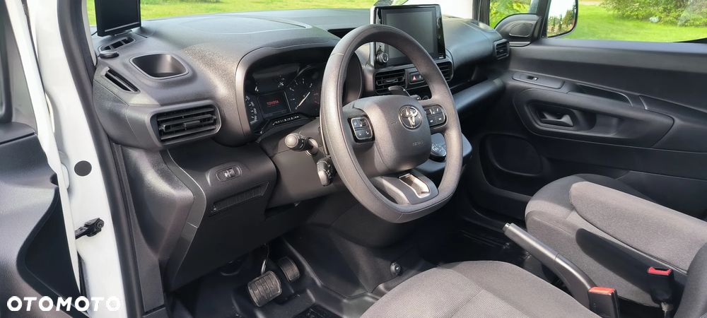 Toyota Proace City - 27
