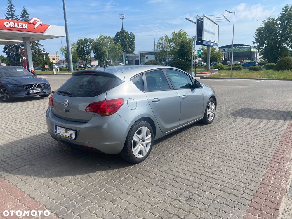 Opel Astra 1.6 Cosmo - 8