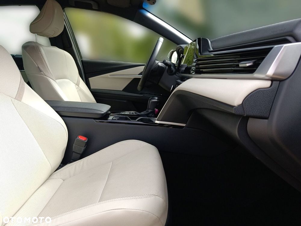 Toyota Camry - 9