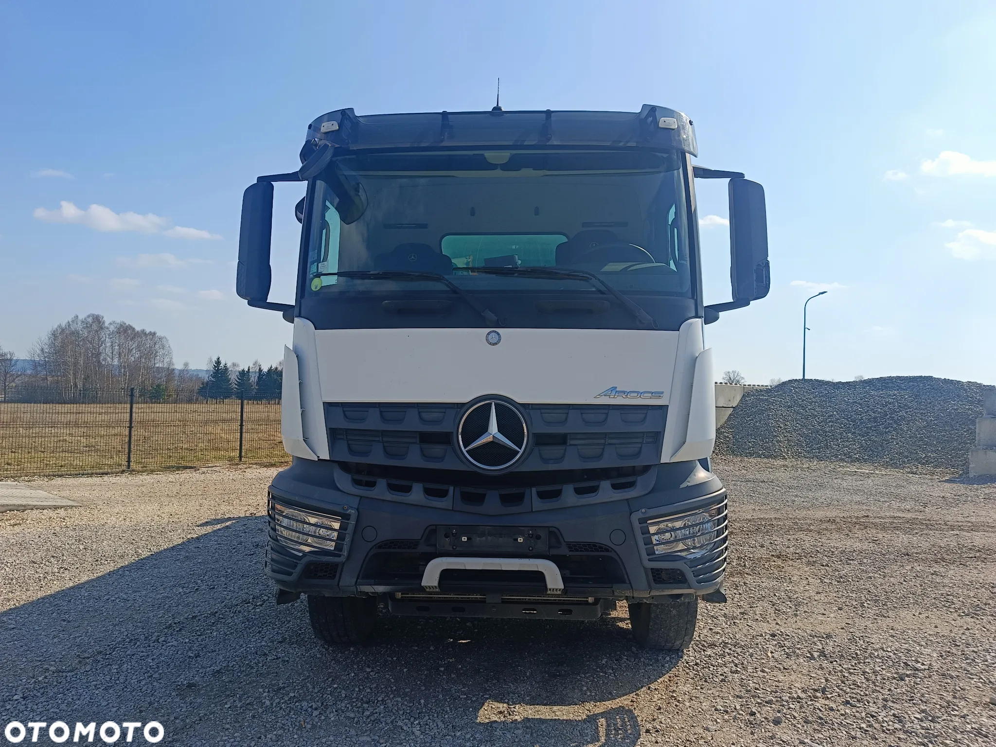 Mercedes-Benz Arocs 3243 - 3