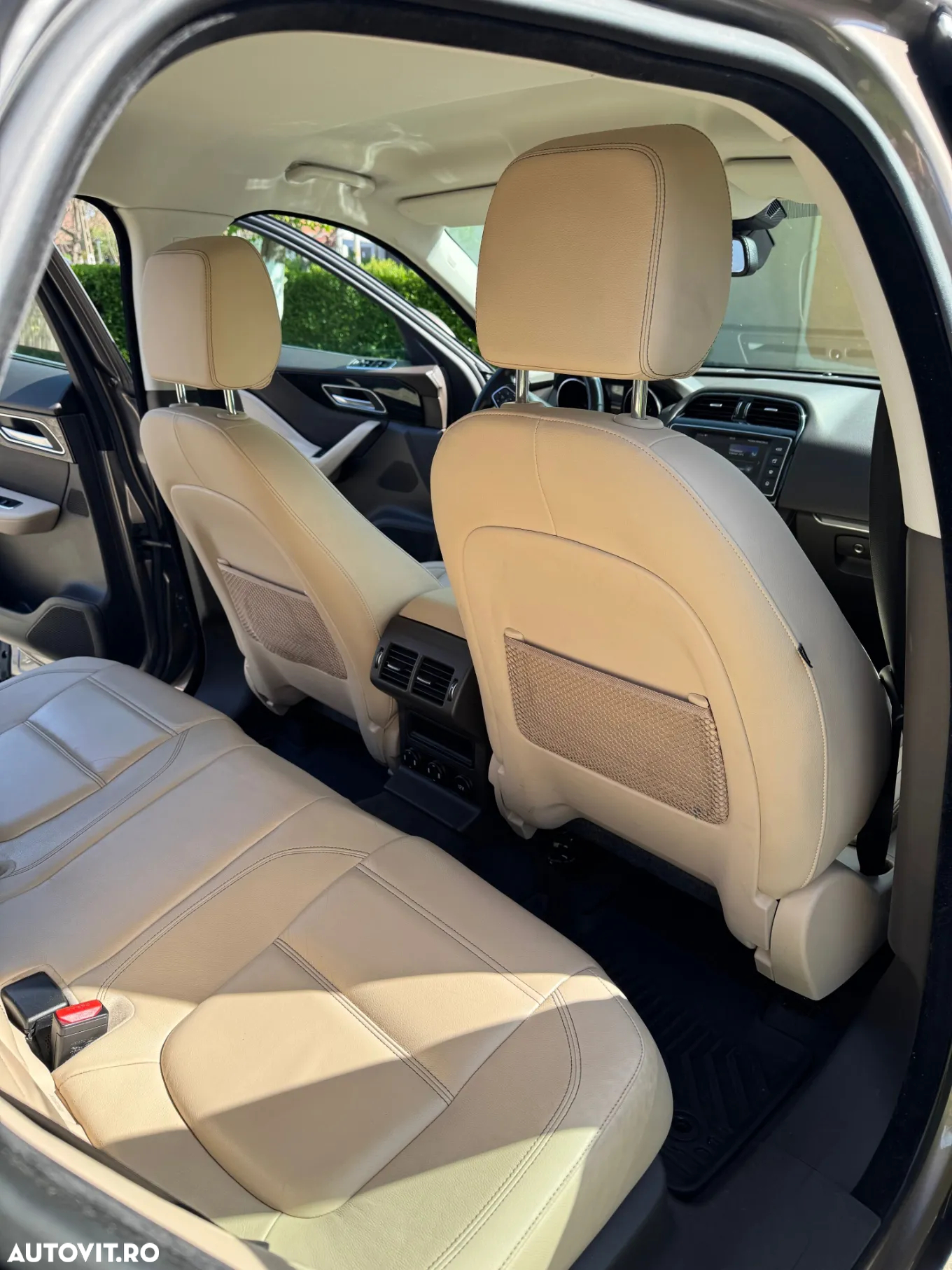 Jaguar F-Pace - 15