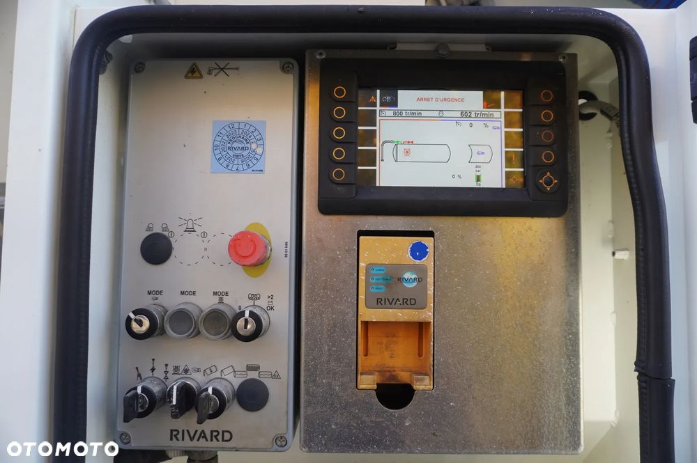 MAN TGM 26.340 E6 / Beczka asenizacyjna Rivard 11,8 m3 / 110 tys. km / oś skrętna - 12