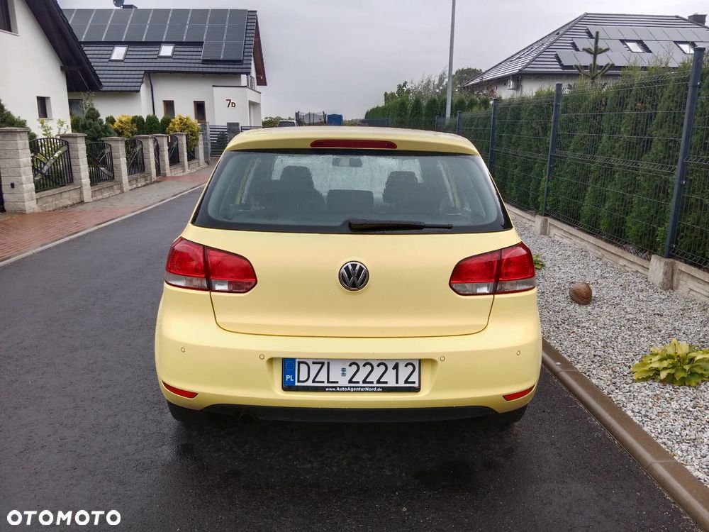 Volkswagen Golf 1.6 TDI DPF Comfortline - 15