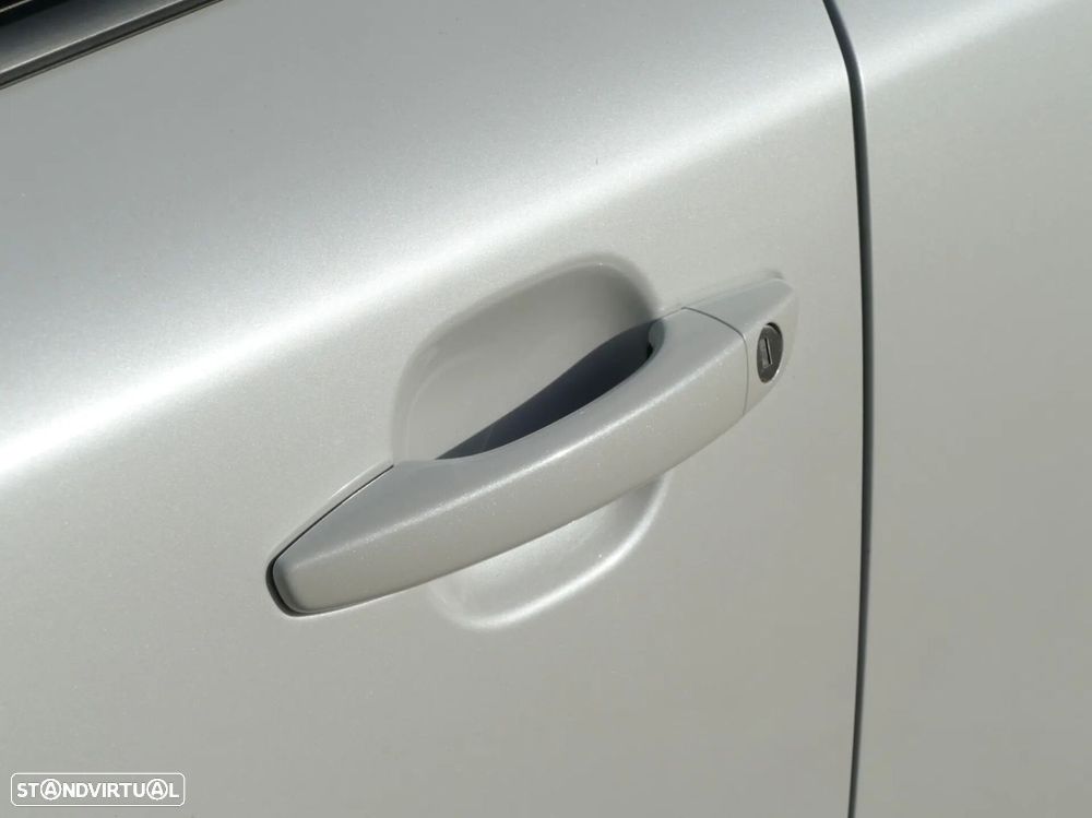 Peugeot 2008 1.2 PureTech Allure EAT8 - 7