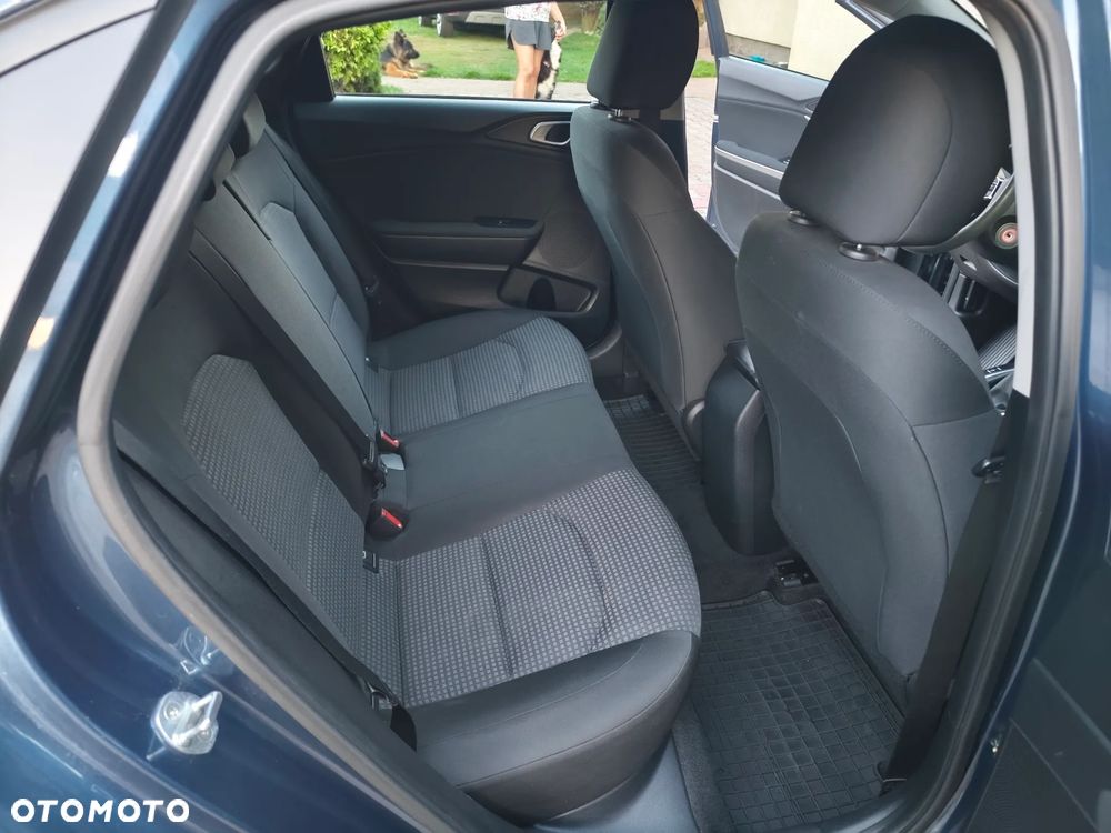 Kia Ceed - 14