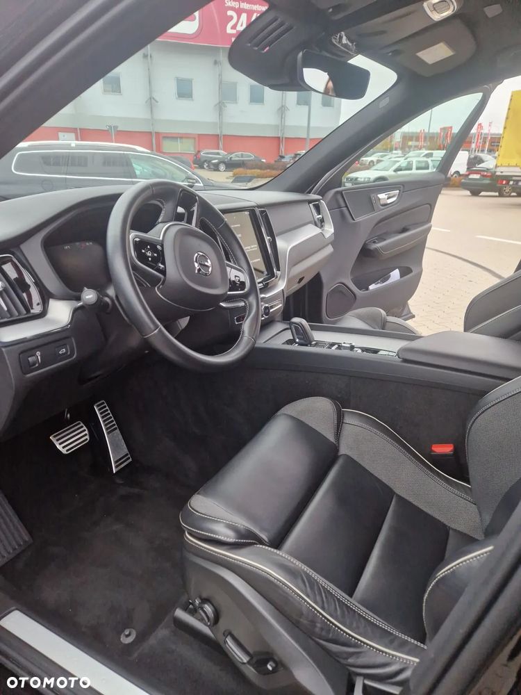 Volvo XC 60 D4 R-Design - 11